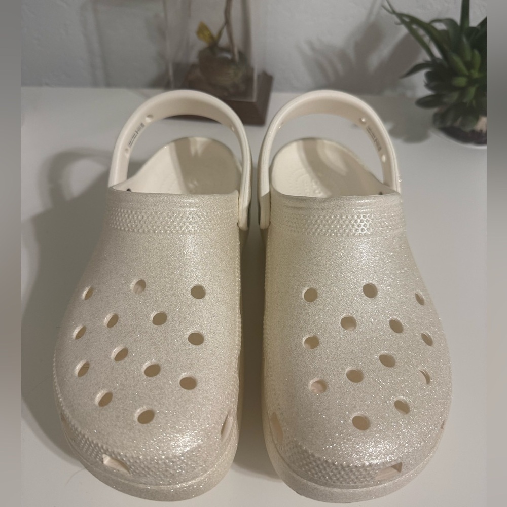 Sparkly Cream Clogs
(NWOT)
